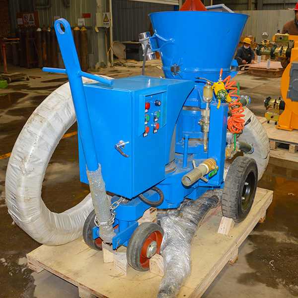 Refractory gunite shotcrete machine